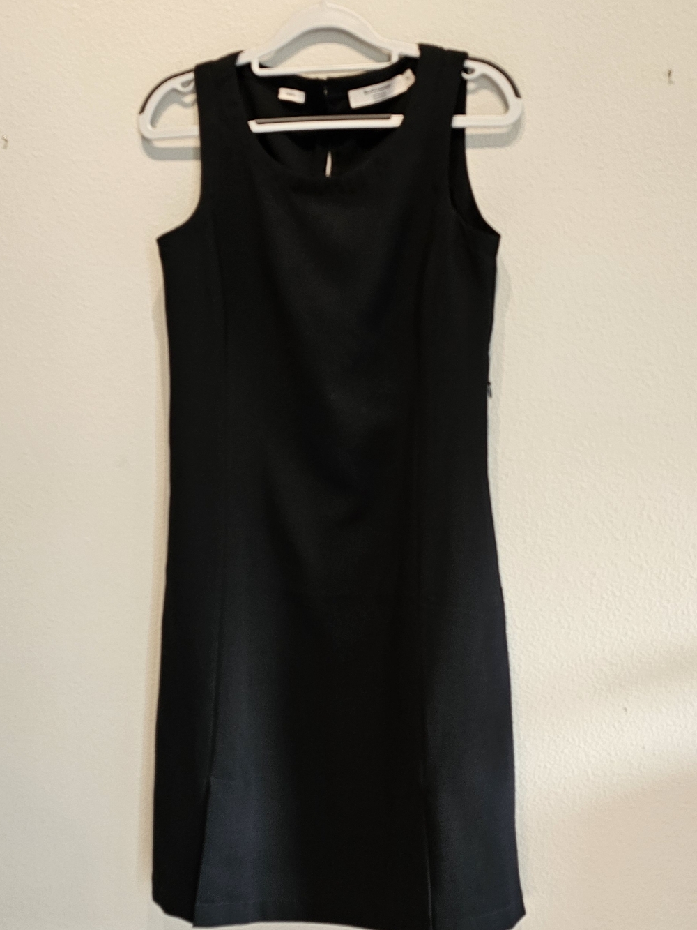 Elegant Black Sleeveless Midi Sheath Dress With Pockets - Travel Dress, Size 4